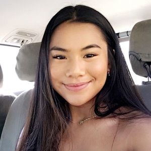 Meet your Posher, Liana